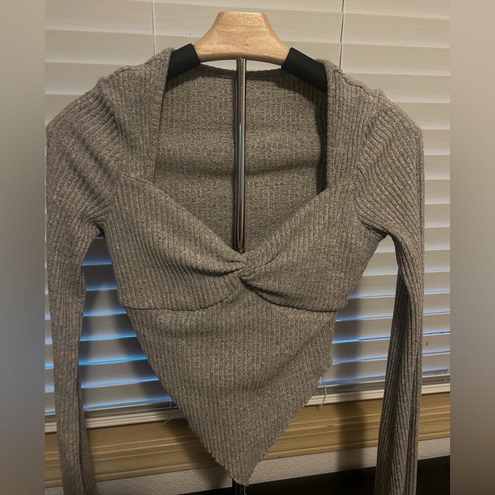 Gray Ribbed Knit Sweater Top